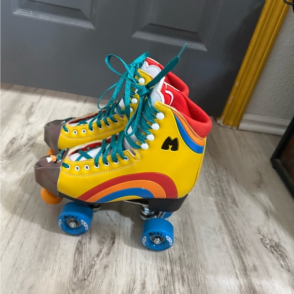 Moxi Rainbow Riders size 7 - Picture 2 of 6